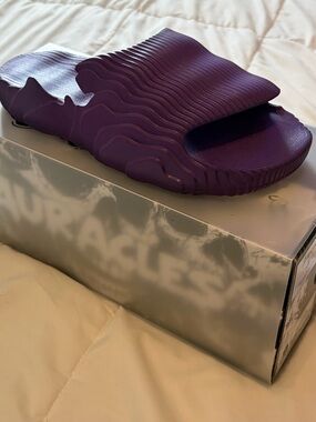 Auracles Chris Brown x John Dean Purple Ribbed Nami Sandals